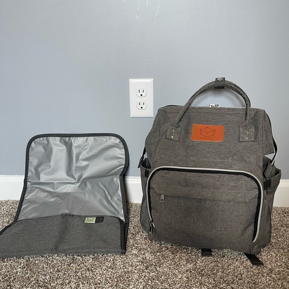 KeaBabies Diaper Bag Backpack (Classic Gray) - Picture 2 of 9